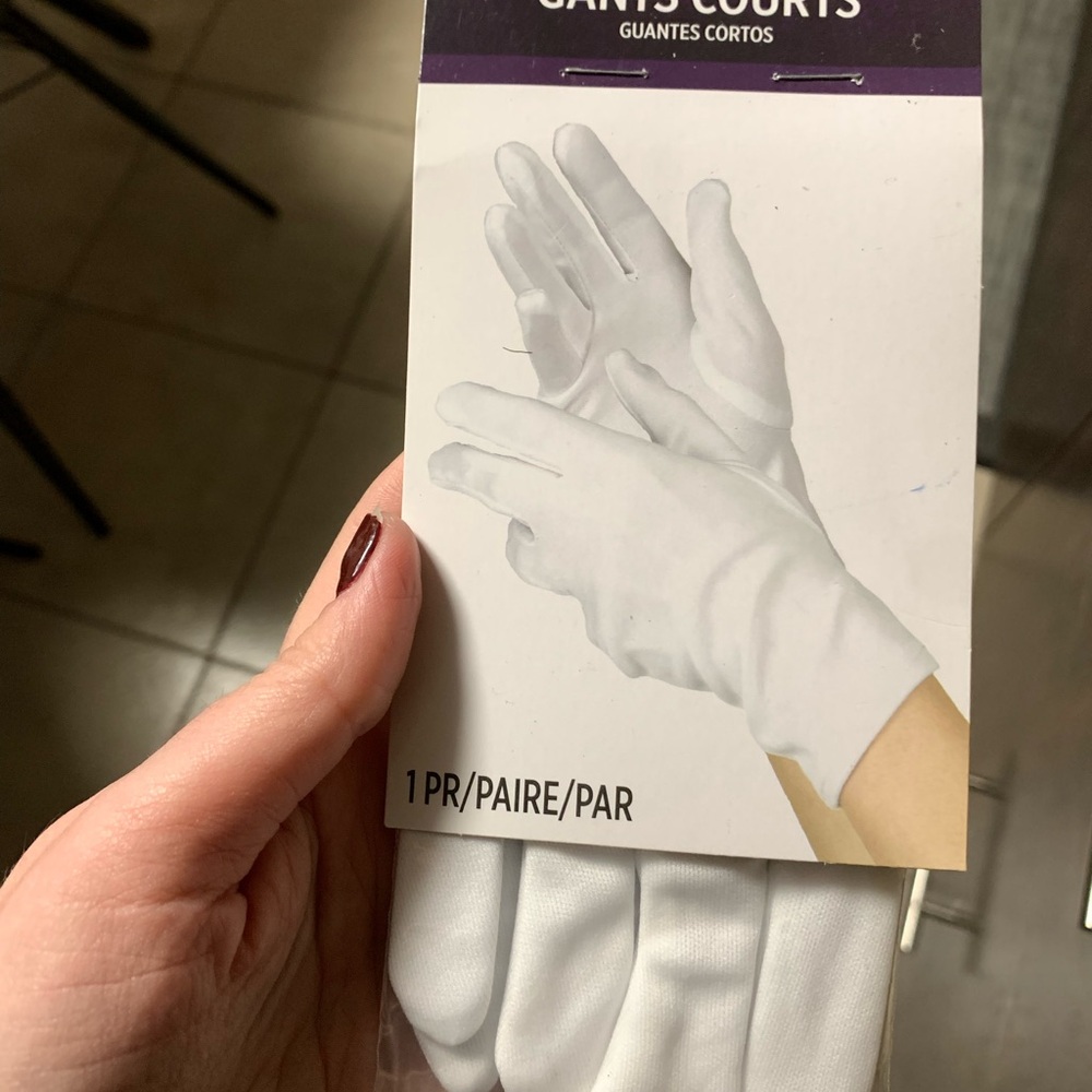 White costume gloves for kids